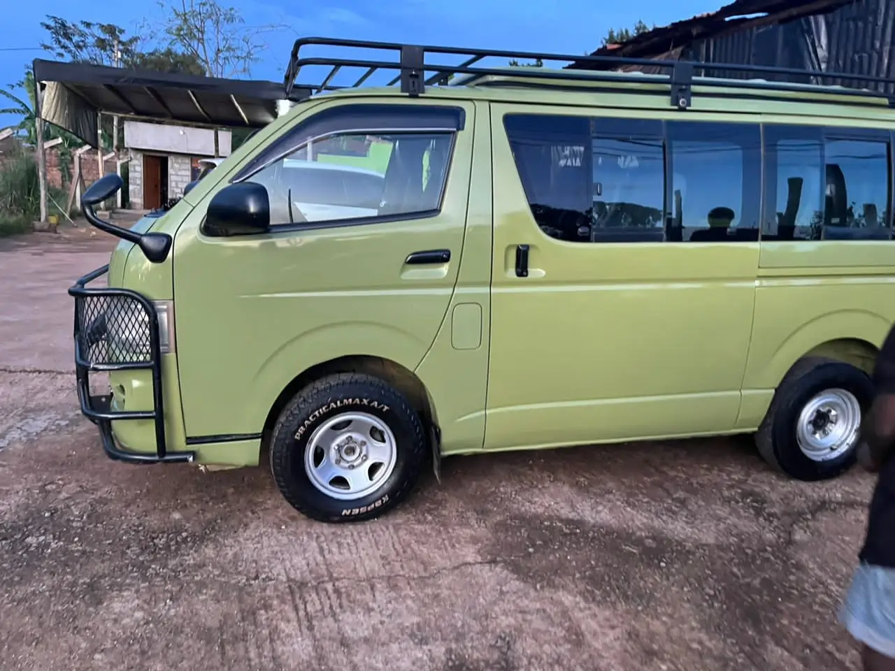 4x4 Safari Vehicle